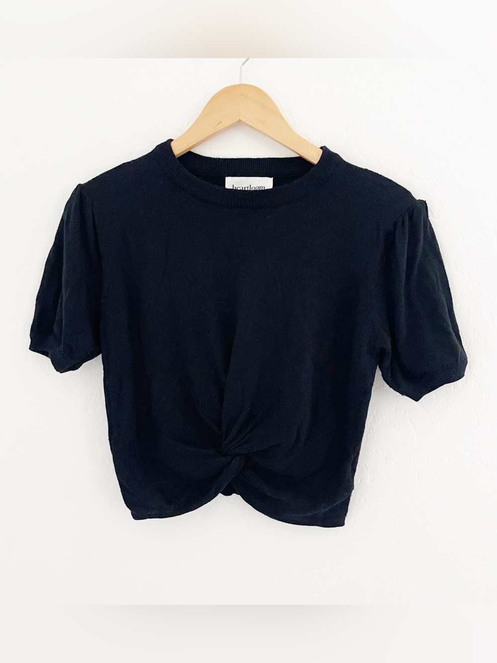 Heartloom knotted front sweater top size small